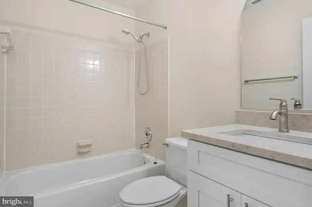 $5,200 | 13620 Canal Vista Court, Potomac, MD 20854