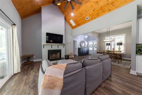 $499,900 | 181 South Chattahoochee Drive, Hogansville, GA 30230