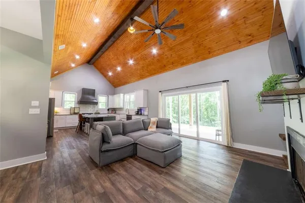 $499,900 | 181 South Chattahoochee Drive, Hogansville, GA 30230