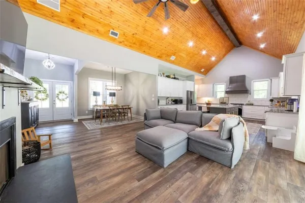 $499,900 | 181 South Chattahoochee Drive, Hogansville, GA 30230
