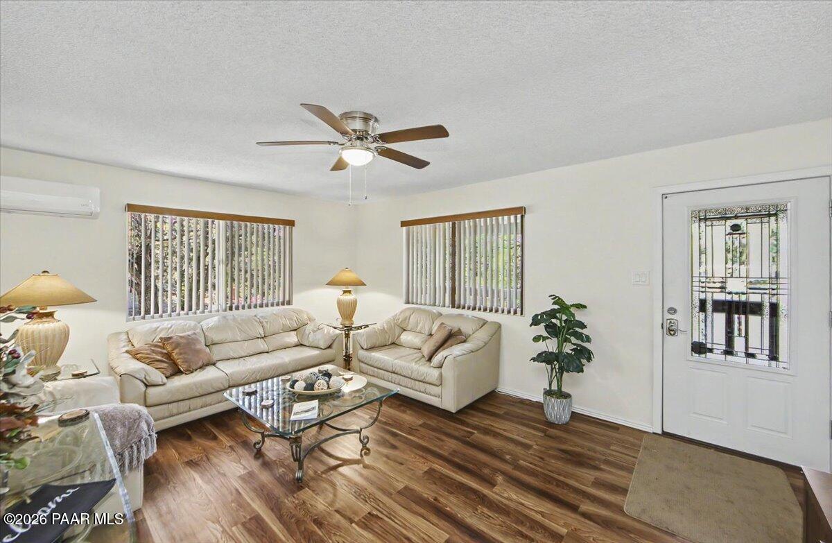 2182 West Mountain Laurel Road Prescott, AZ 86303 - Photo 3 of 25 Living Room