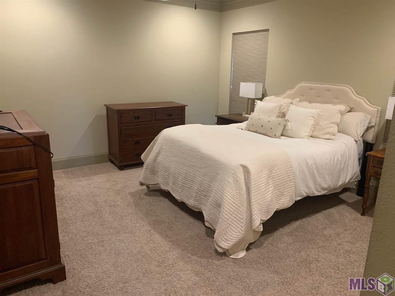 10858 Springtree Avenue Baton Rouge, LA 70810 - Photo 4 of 6 Gallery Image 4