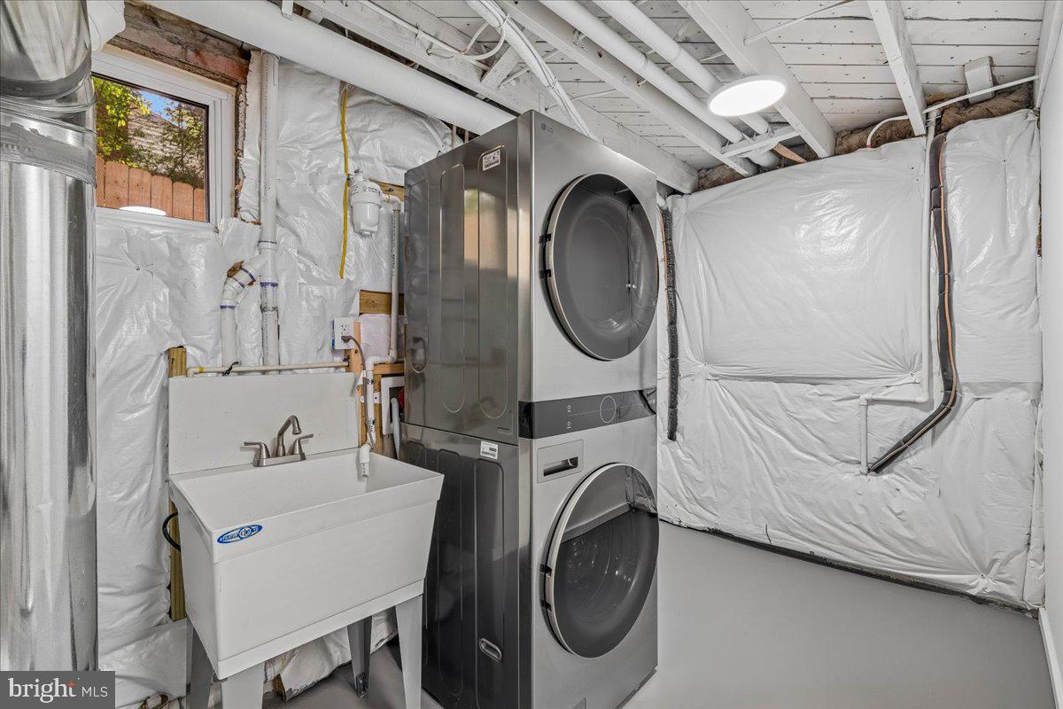 4000 Adams Drive Silver Spring, MD 20902 - Photo 21 of 21 Modern laundry space with bright finishes.