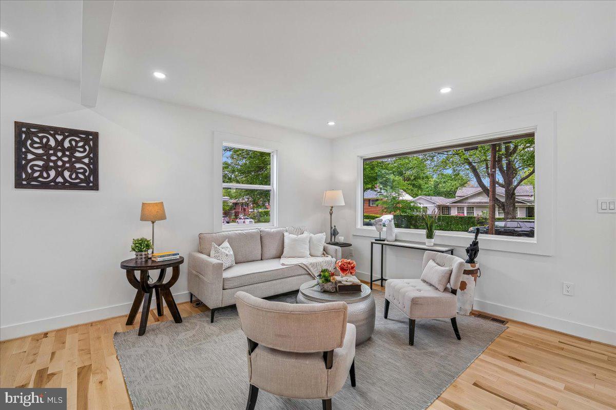 4000 Adams Drive Silver Spring, MD 20902 - Photo 5 of 21 Bright and inviting living space.