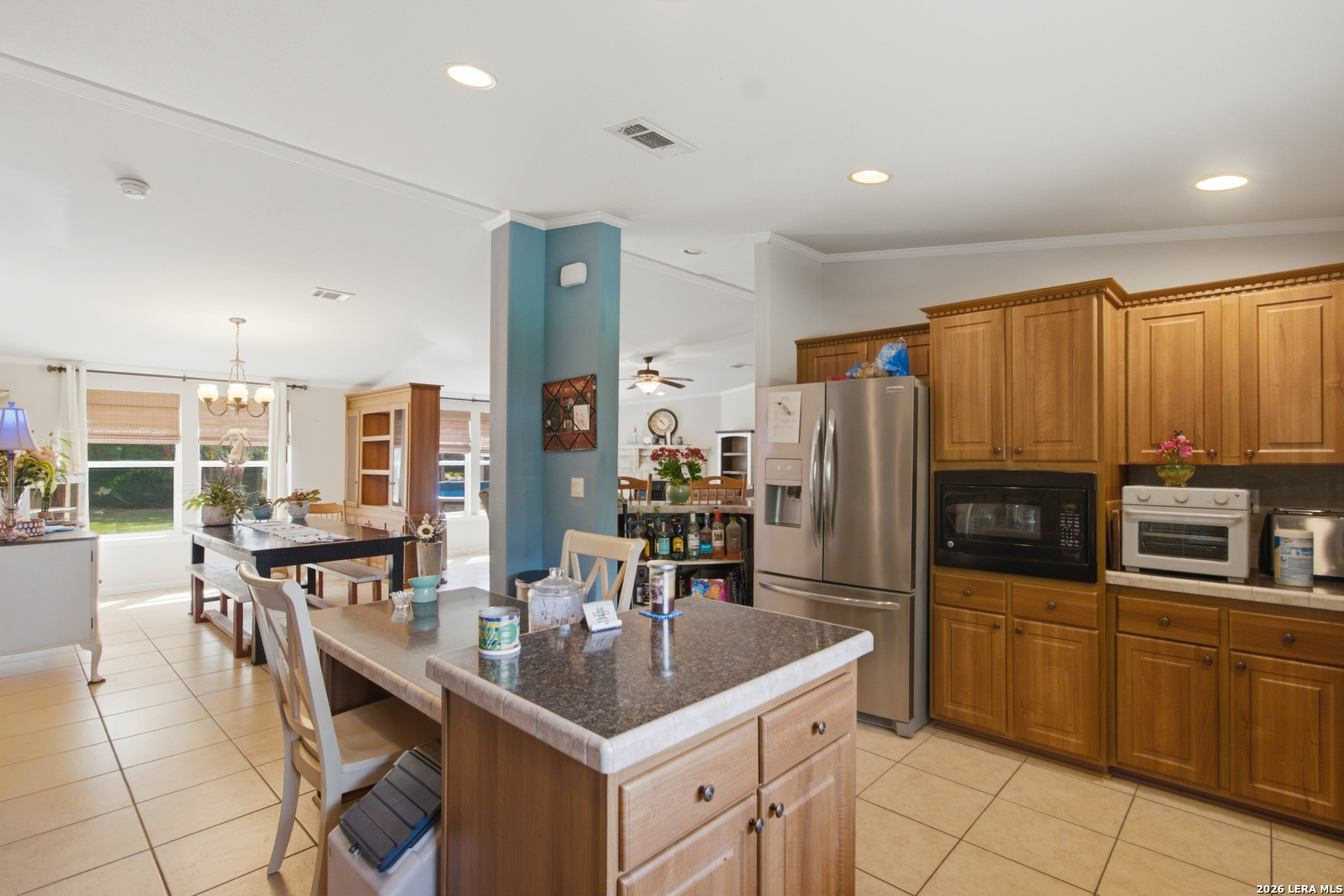 443 Oak Hills Road Pipe Creek, TX 78063 - Photo 11 of 42