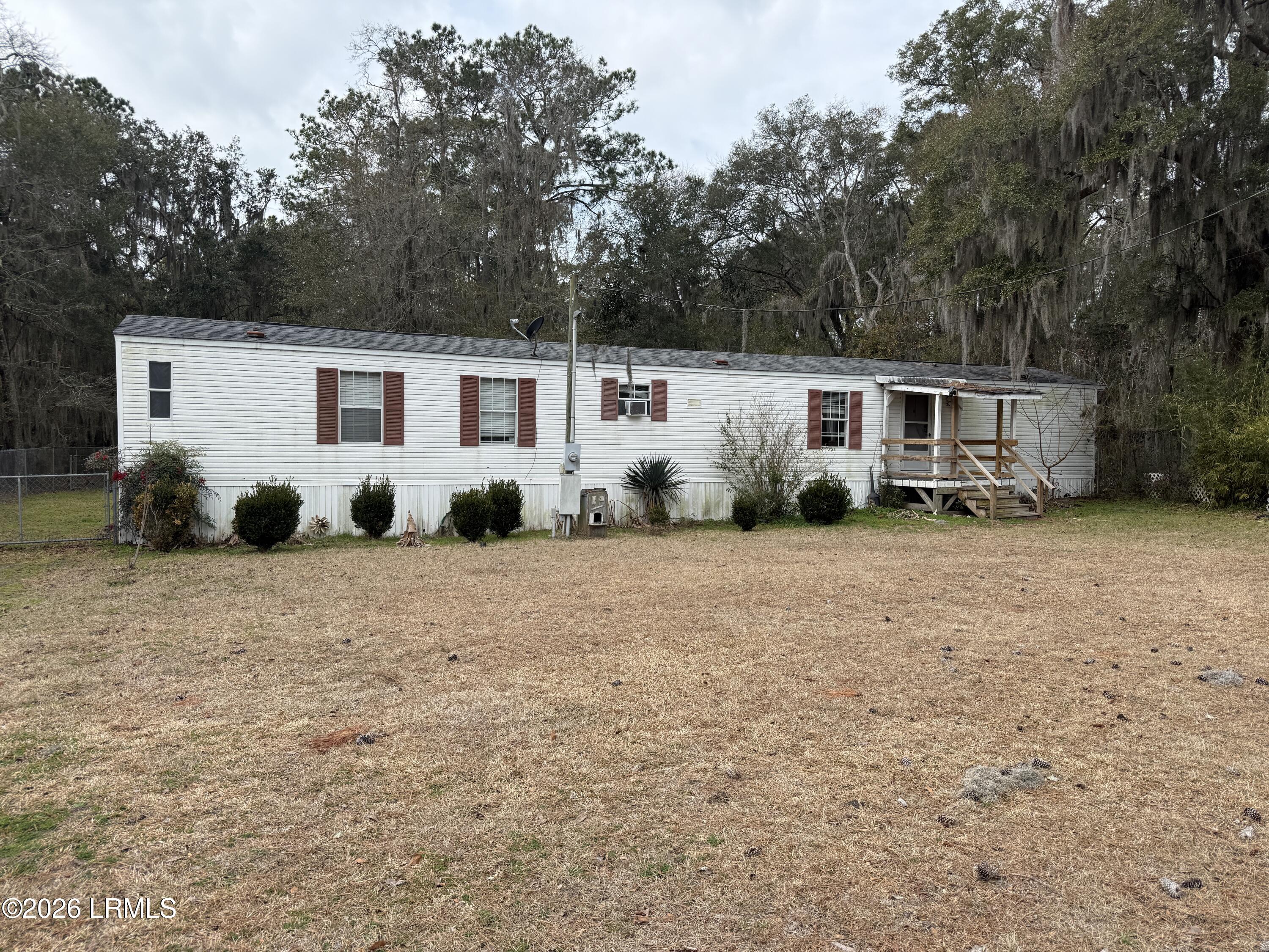 24 State Rd S-7-37 St. Helena Island, SC 29920 - Photo 1 of 10 IMG_2637