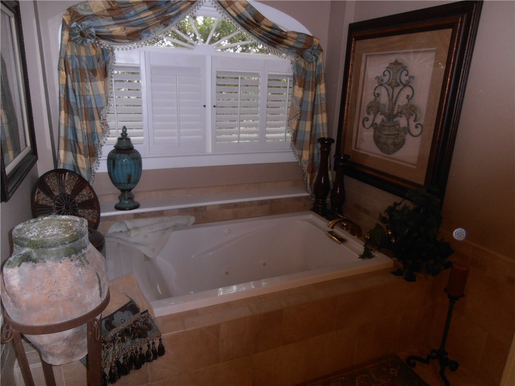 1007 Harpers Way Anderson, SC 29621 - Photo 13 of 19 Master Bath
