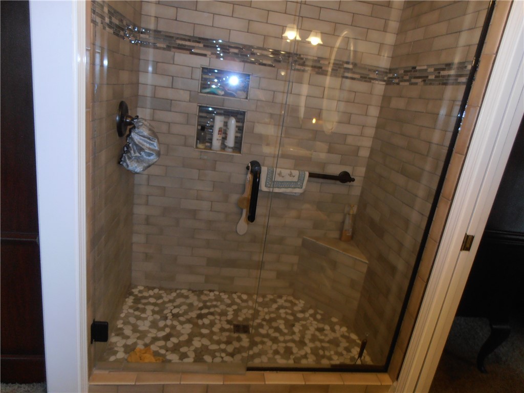 1007 Harpers Way Anderson, SC 29621 - Photo 9 of 19 Bathroom