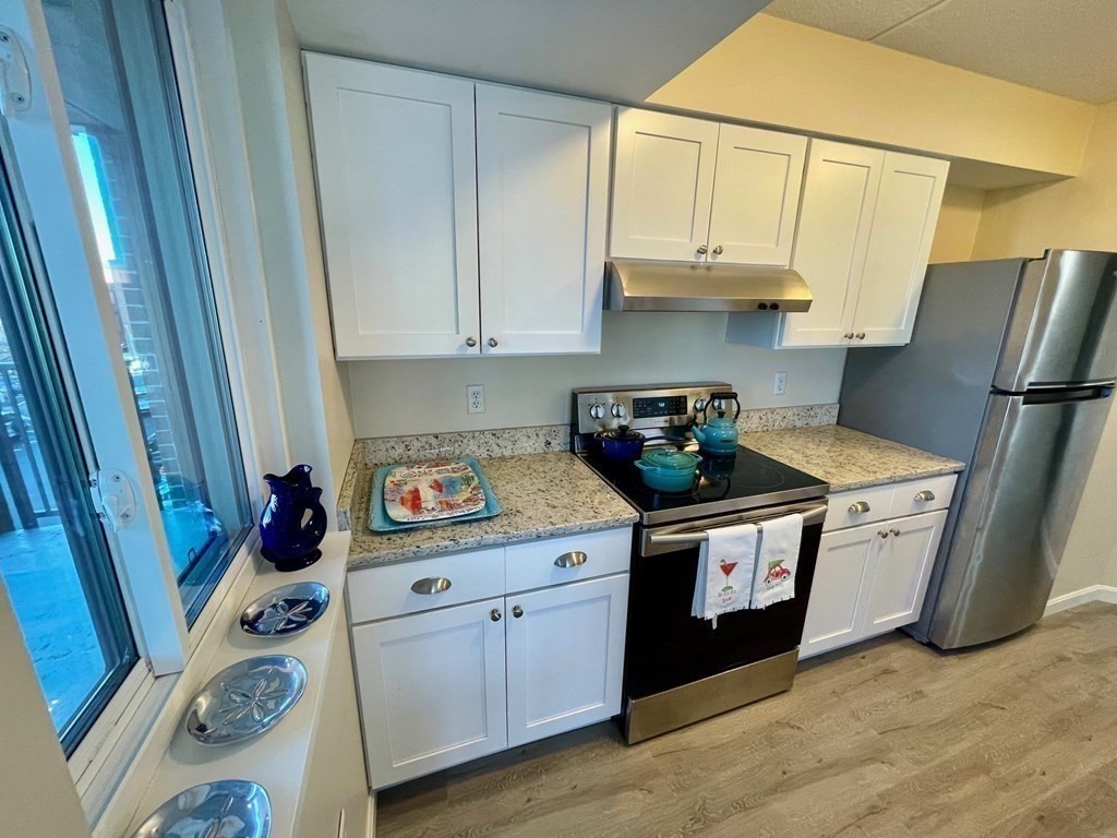 60 Rantoul Street, Unit 316N Beverly, MA 01915 - Photo 7 of 23 Gallery Image 7