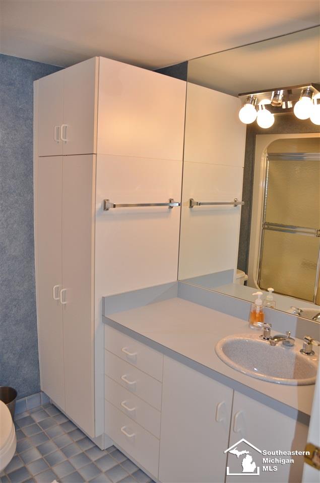 26055 East River Road Grosse Ile, MI 48138 - Photo 57 of 68