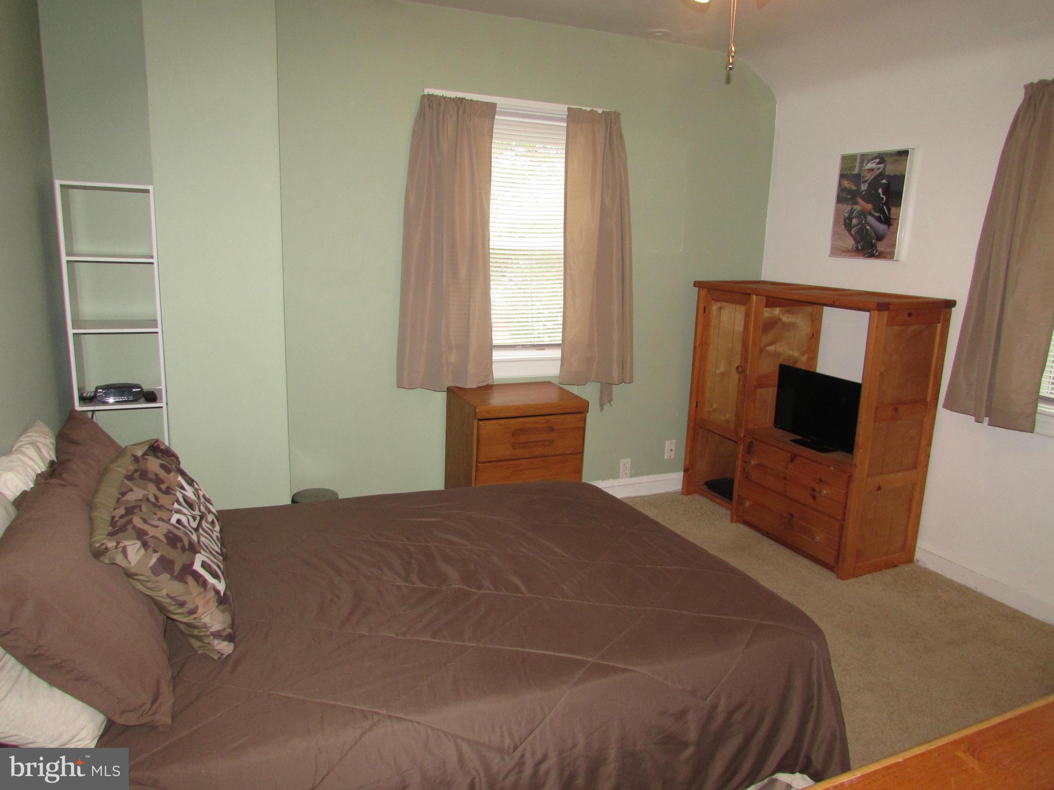 5537 Oakland Road Halethorpe, MD 21227 - Photo 14 of 26 Bedroom