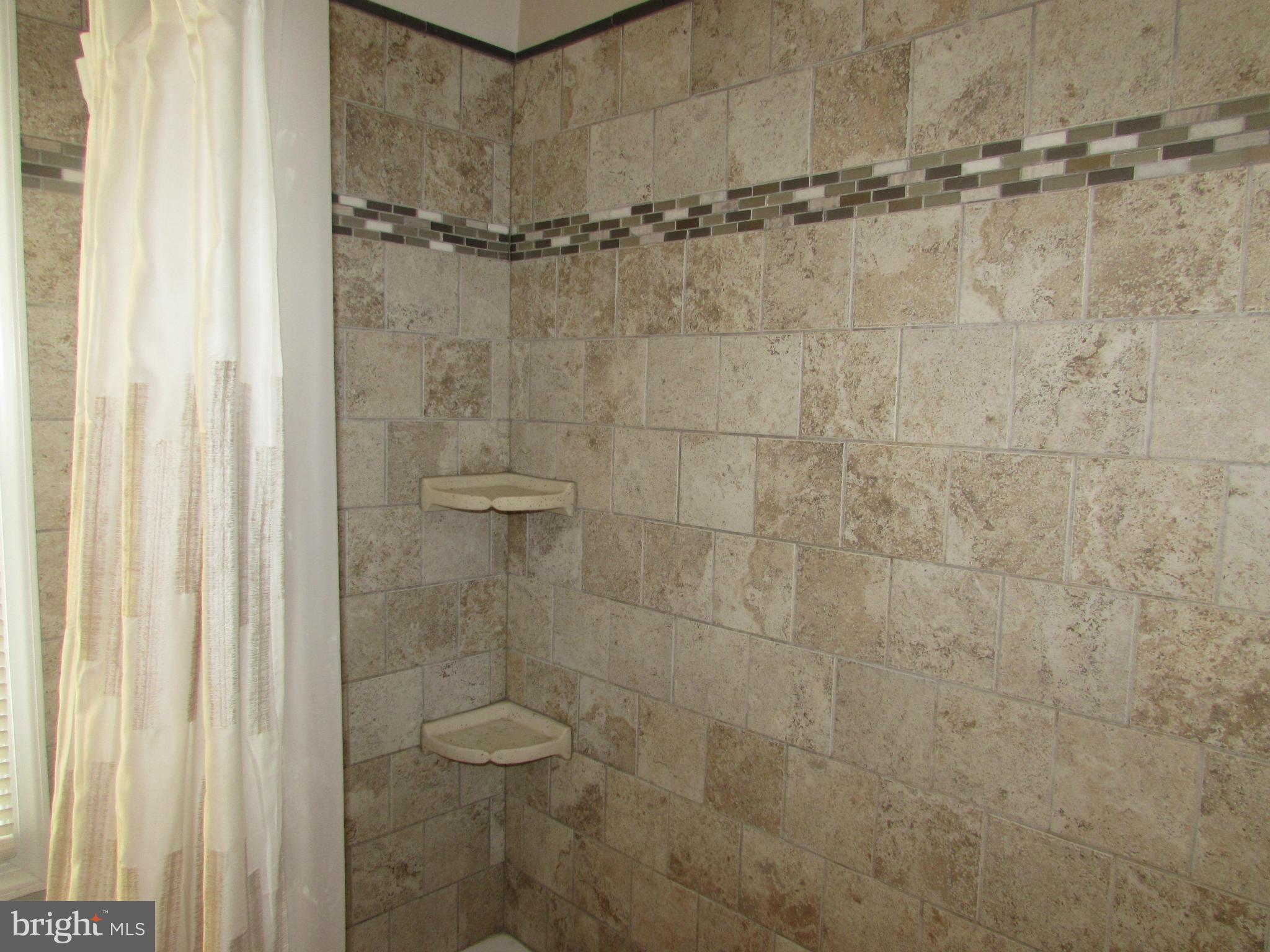 5537 Oakland Road Halethorpe, MD 21227 - Photo 17 of 26 Bath