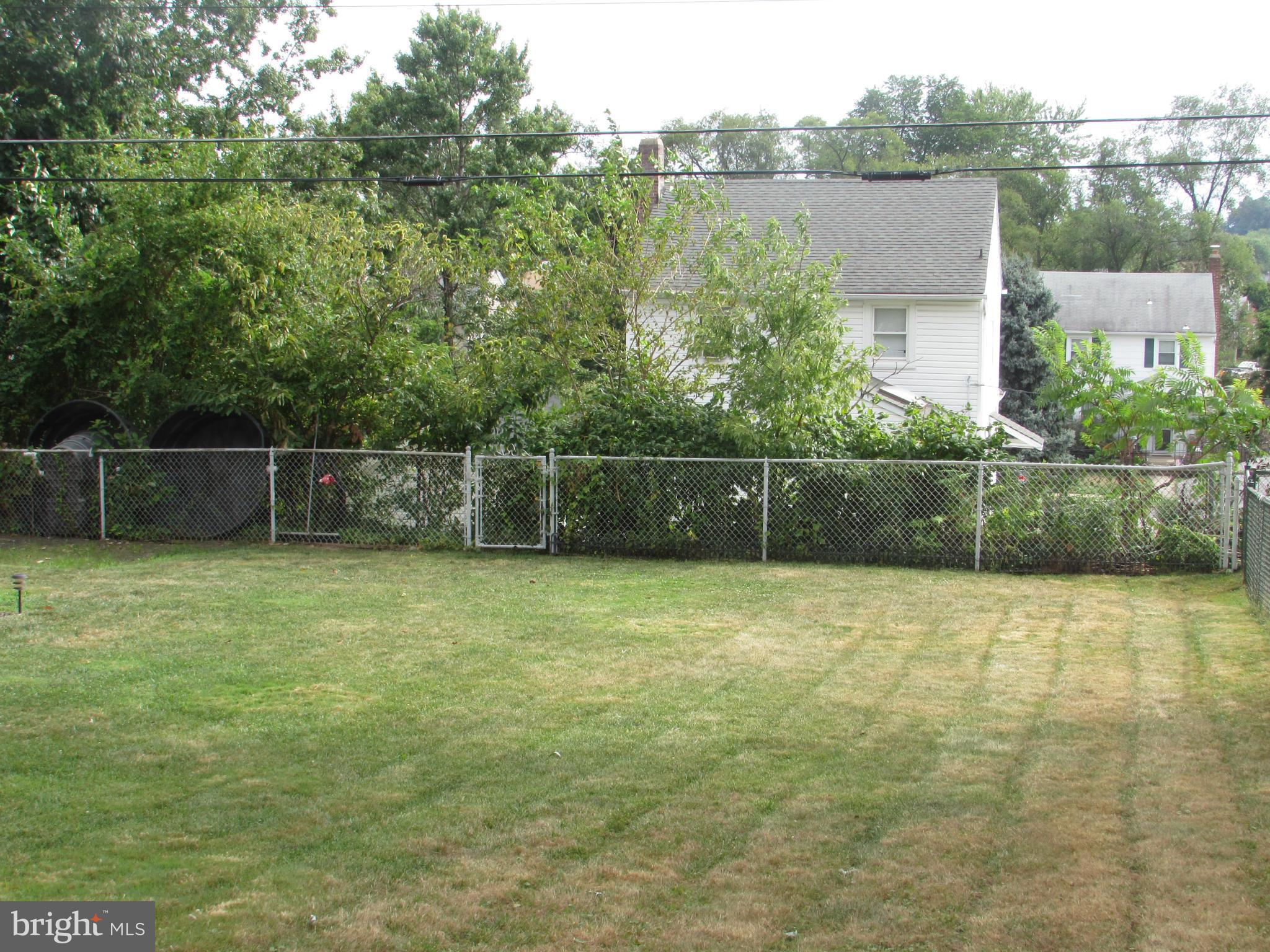 5537 Oakland Road Halethorpe, MD 21227 - Photo 22 of 26 Exterior (Rear)