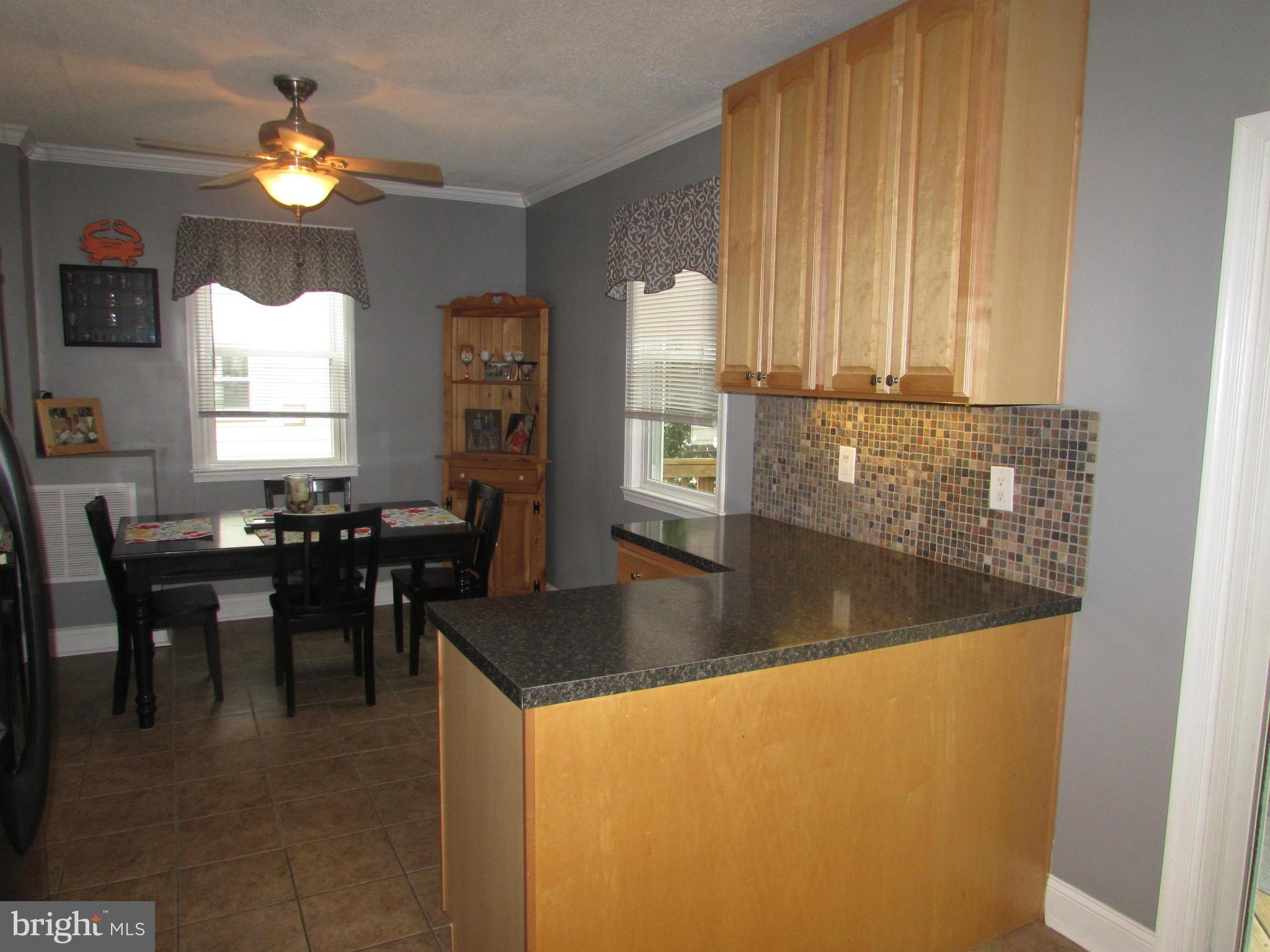 5537 Oakland Road Halethorpe, MD 21227 - Photo 9 of 26 Kitchen