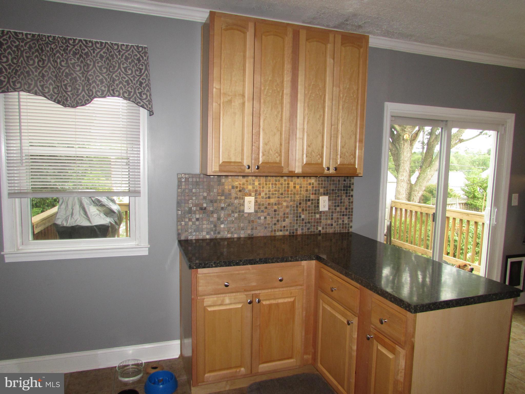 5537 Oakland Road Halethorpe, MD 21227 - Photo 10 of 26 Kitchen