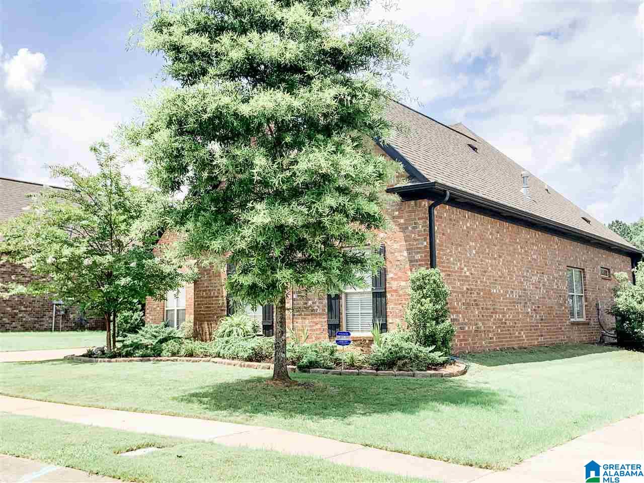 262 Strathaven Lane Pelham, AL 35124 - Photo 3 of 33
