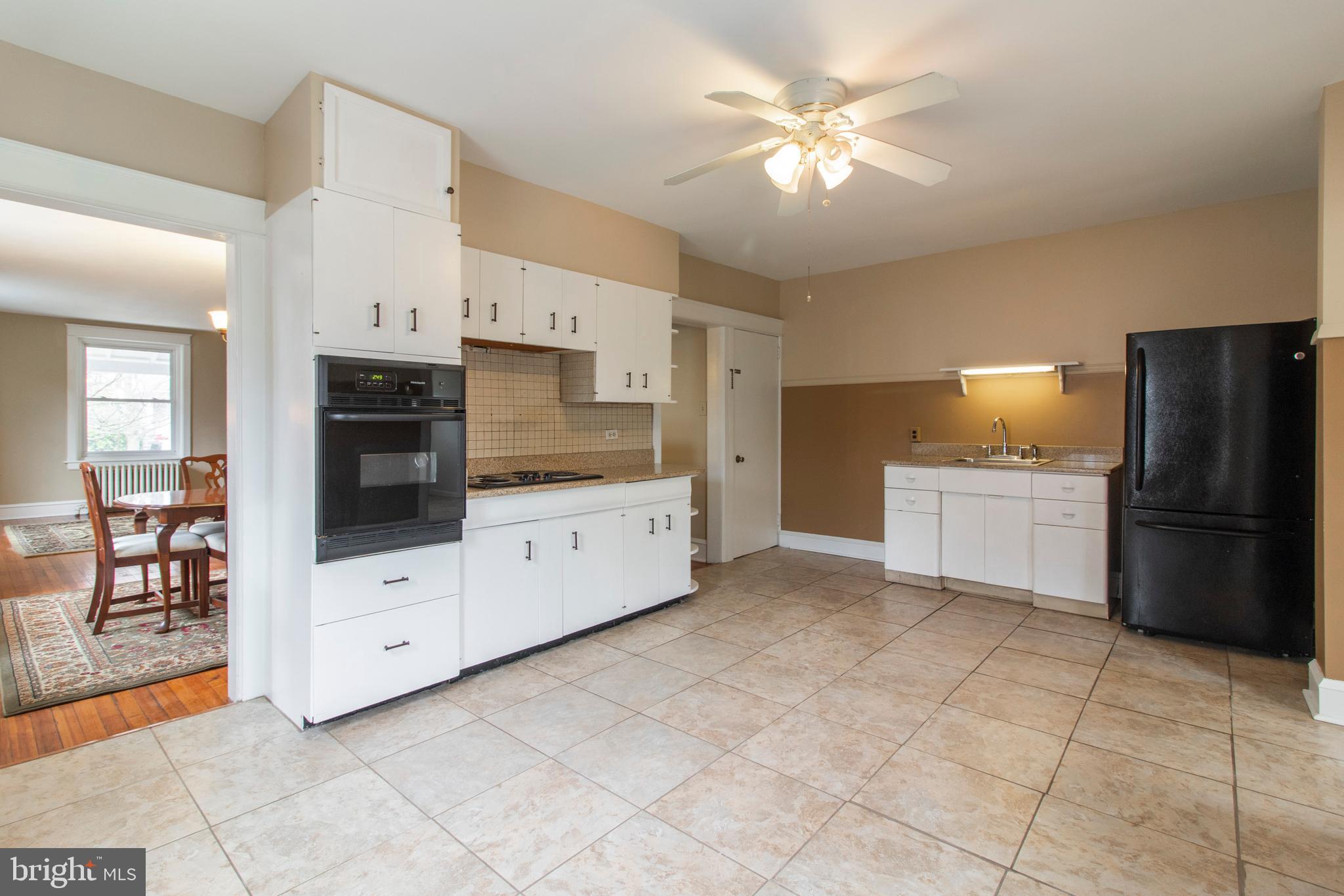 1226 Manor Road Havertown, PA 19083 - Photo 17 of 37 Enormous kitchen waiting your personal touch!