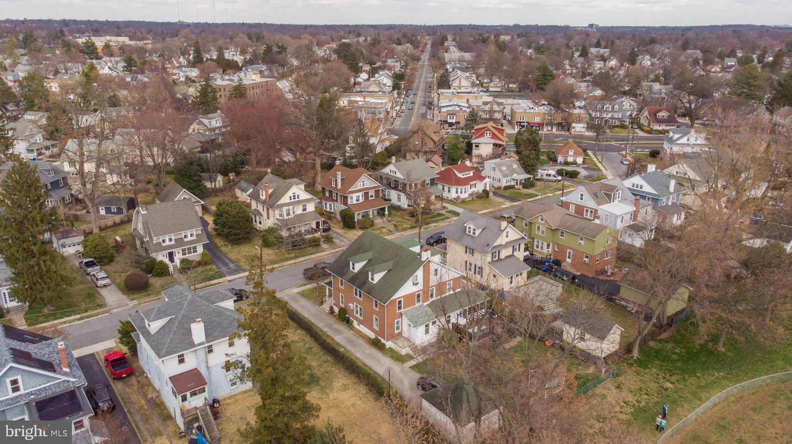 1226 Manor Road Havertown, PA 19083 - Photo 4 of 37 Right in the HEART of Havertown!