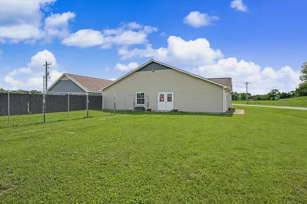 $220,000 | 2201 Kickapoo Drive, Danville, IL 61832