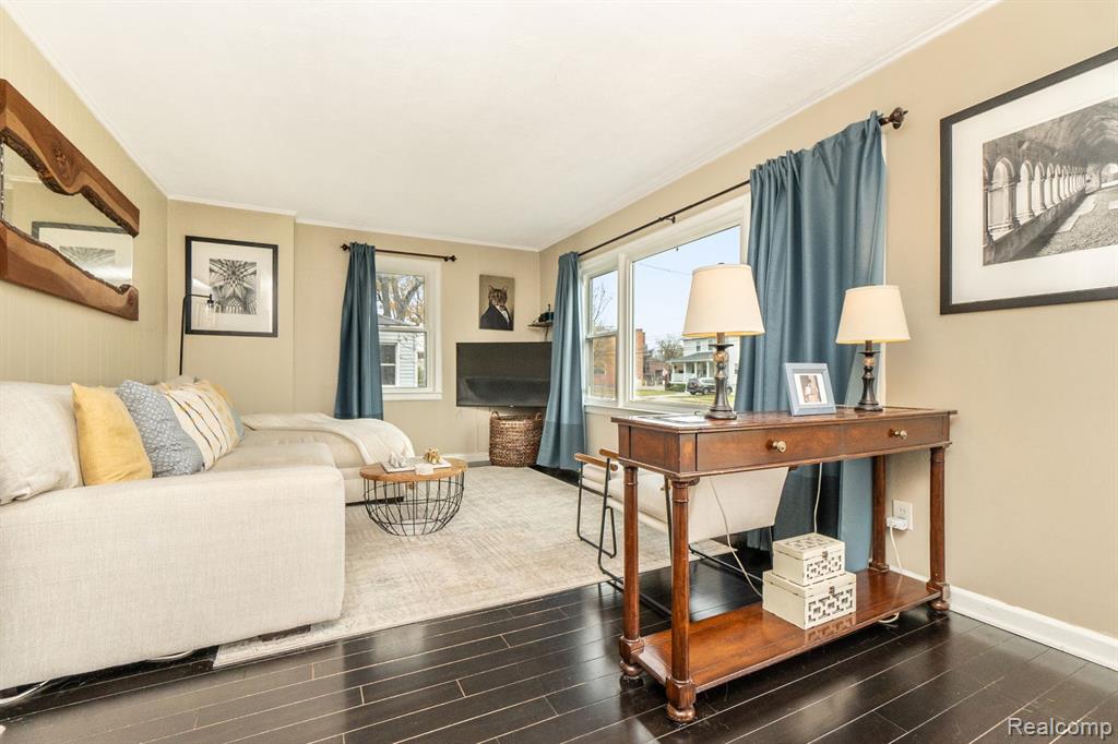 22827 Power Road Farmington, MI 48336 - Photo 7 of 38