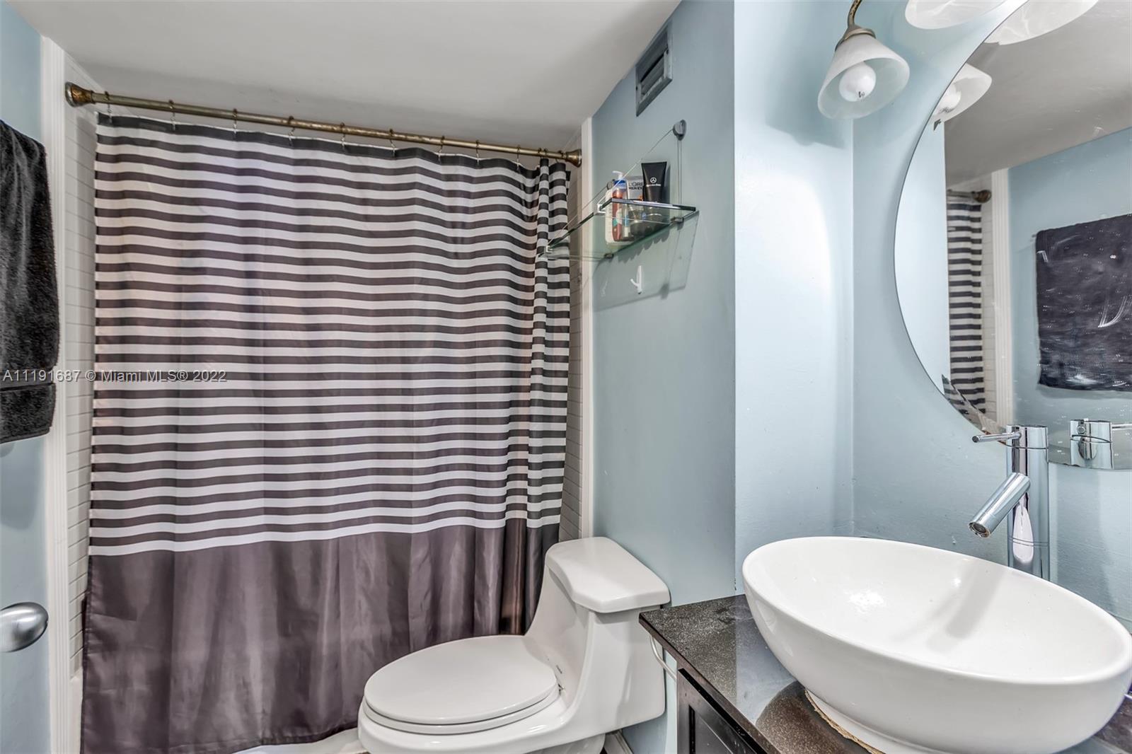 150 Southeast 25th Road, Unit 6K Miami, FL 33129 - Photo 12 of 22 Master Bath