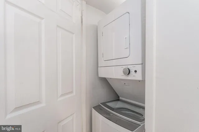 $395,000 | 2605 South Walter Reed Drive, Unit A, Arlington, VA 22206