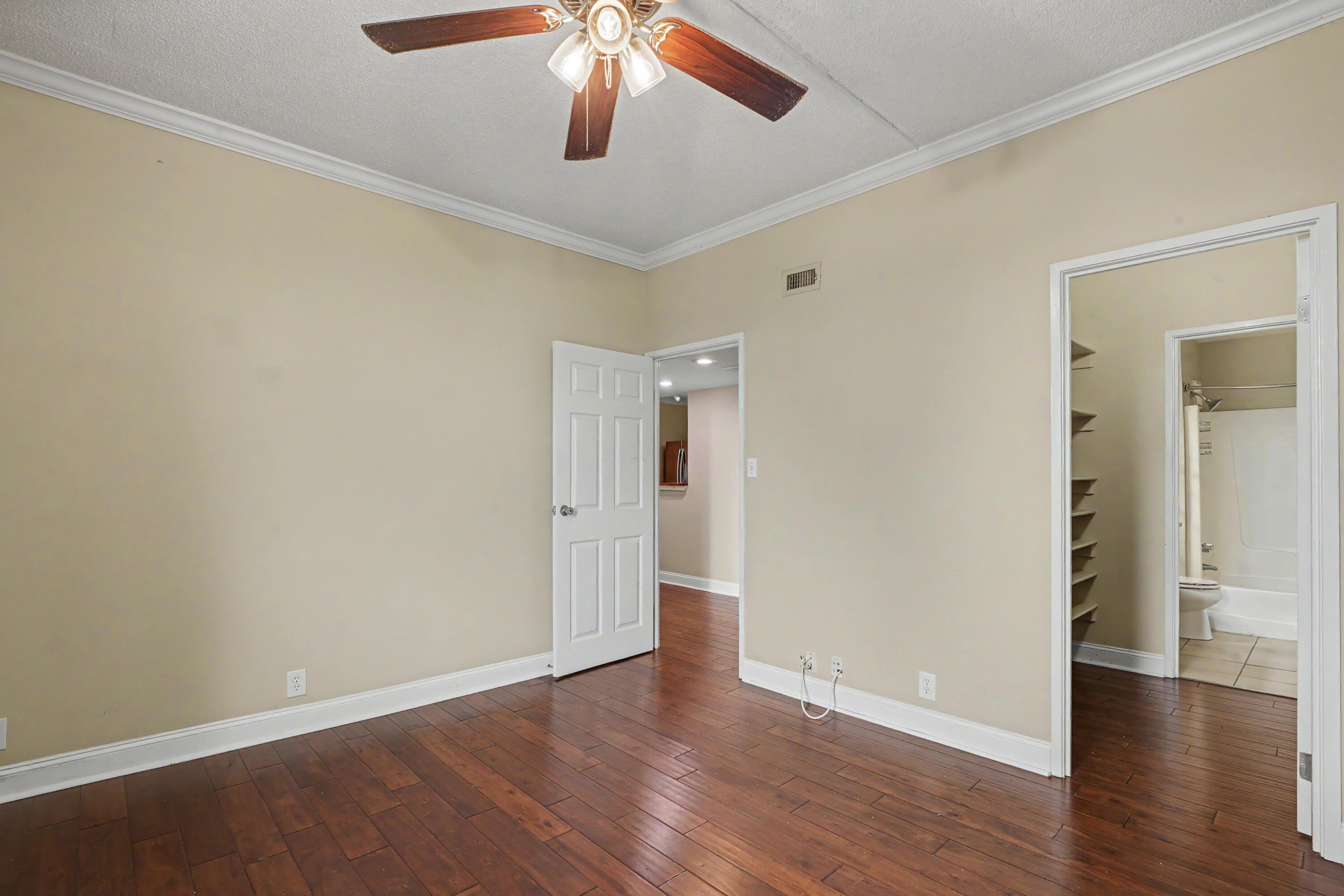 1131 Stringers Ridge Road, Unit 15C Chattanooga, TN 37405 - Photo 6 of 16 Primary Bedroom