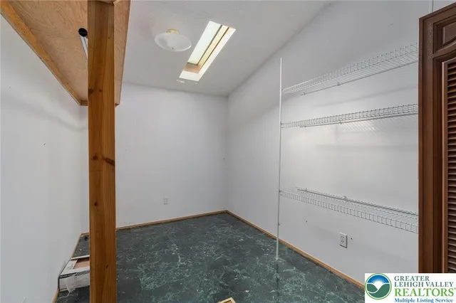 $98,900 | 183 Greenbriar Drive South, Bath, PA 18014