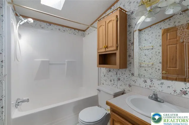 $98,900 | 183 Greenbriar Drive South, Bath, PA 18014