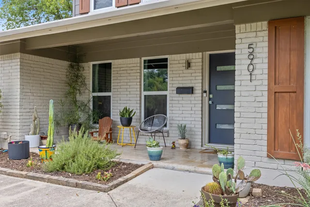 $695,000 | 5901 Thames Drive, Austin, TX 78723