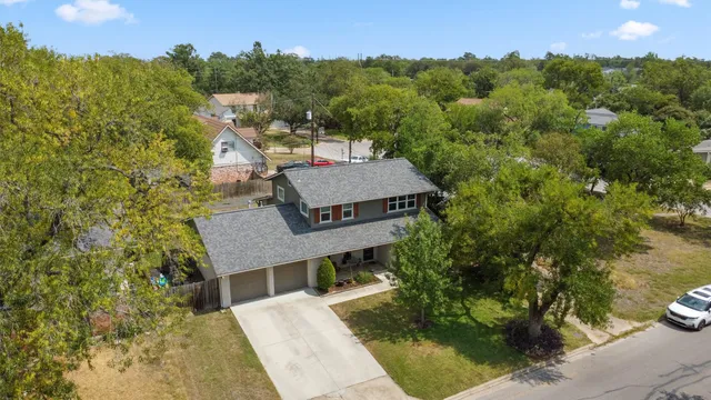 $695,000 | 5901 Thames Drive, Austin, TX 78723