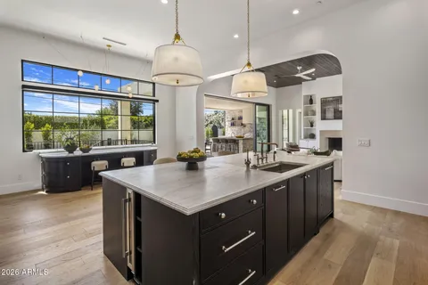 $5,995,000 | 5935 East Calle Tuberia, Phoenix, AZ 85018