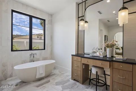 $5,995,000 | 5935 East Calle Tuberia, Phoenix, AZ 85018