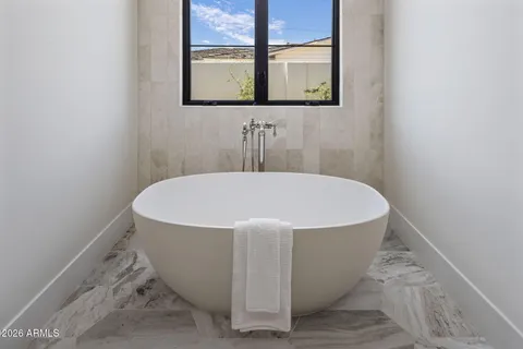 $5,995,000 | 5935 East Calle Tuberia, Phoenix, AZ 85018