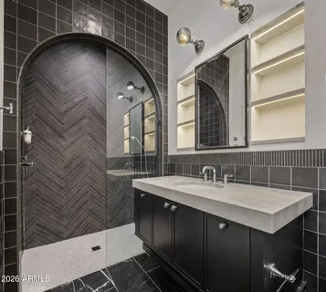 $5,995,000 | 5935 East Calle Tuberia, Phoenix, AZ 85018