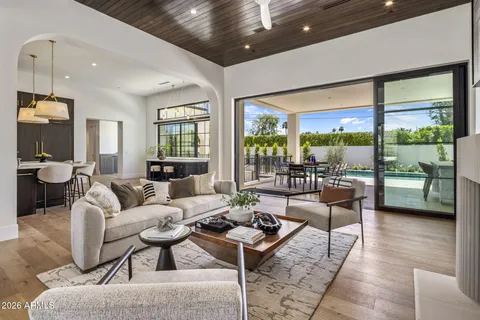 $5,995,000 | 5935 East Calle Tuberia, Phoenix, AZ 85018