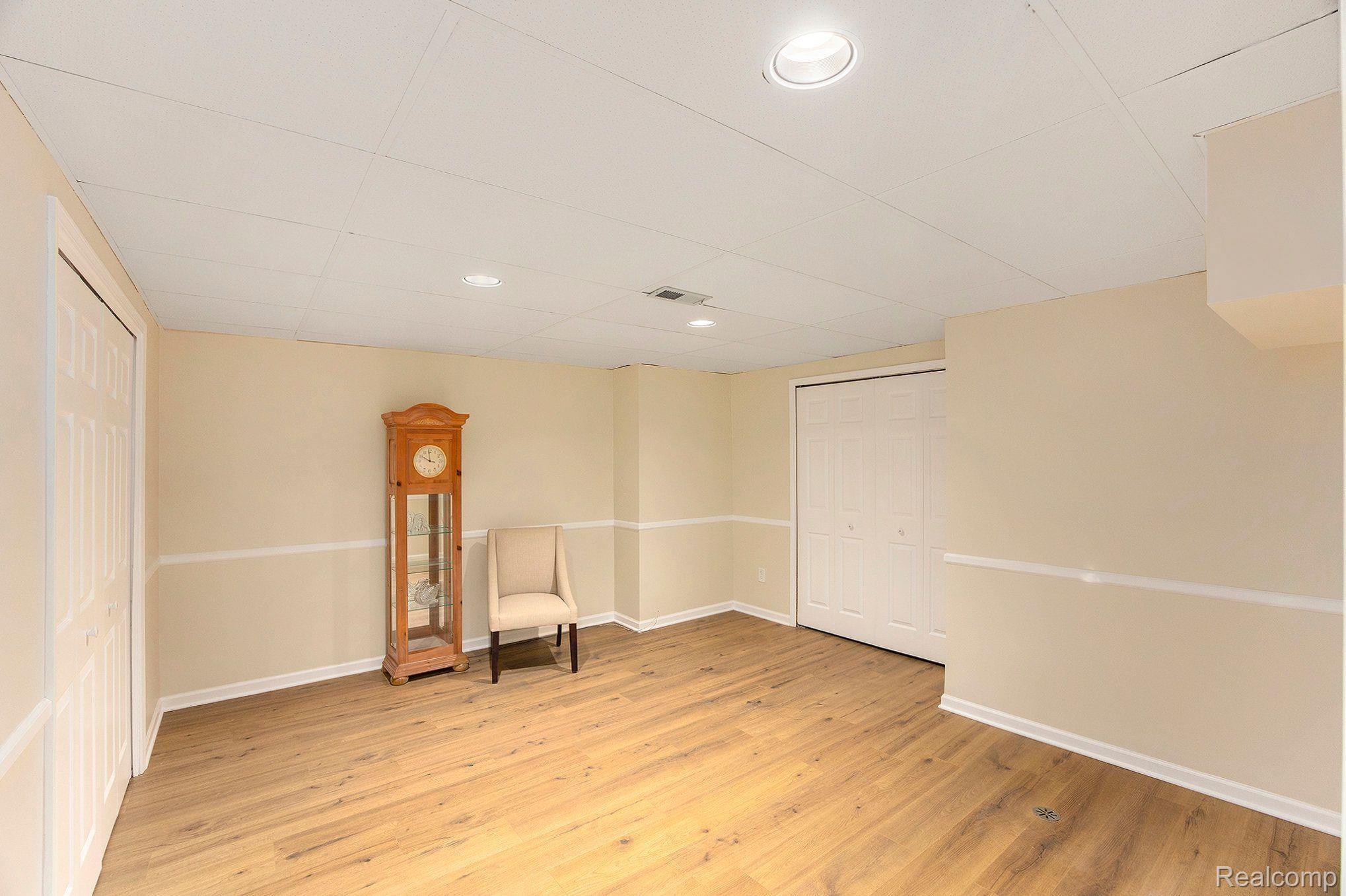 2206 London Bridge Drive, Unit 11 Rochester, MI 48307 - Photo 15 of 27 Gallery Image 15