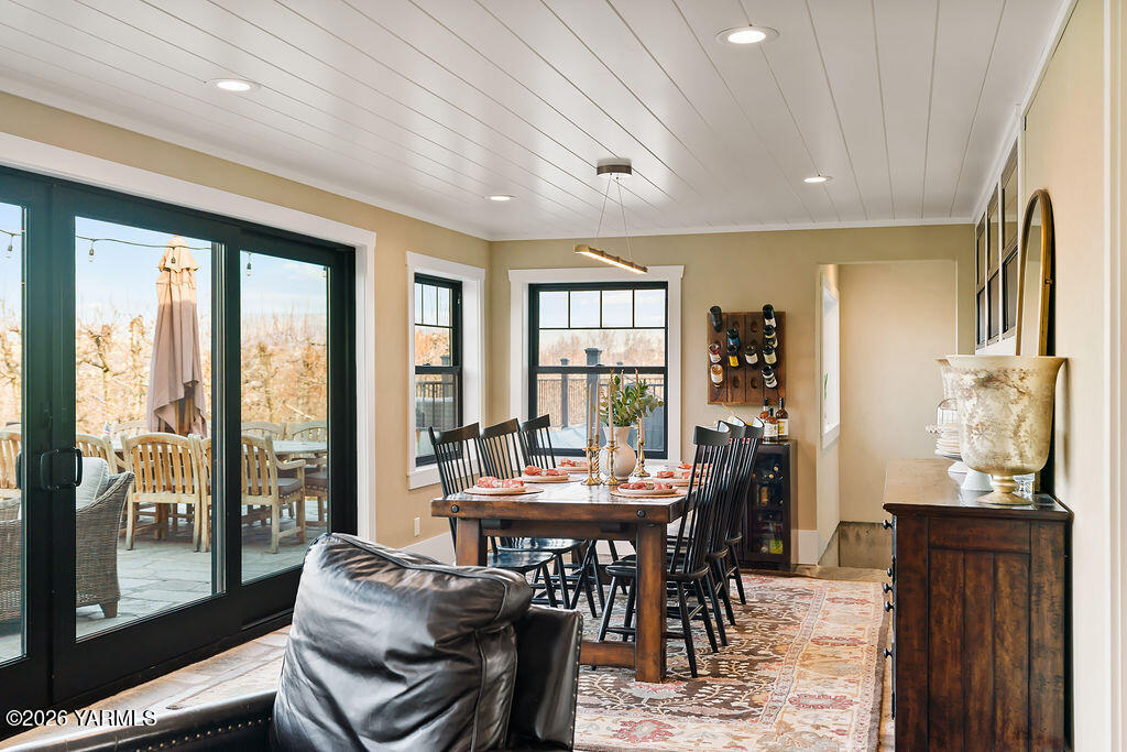 367 Baker Road Selah, WA 98942 - Photo 17 of 55 a view of a a dining room with furniture window and outside view