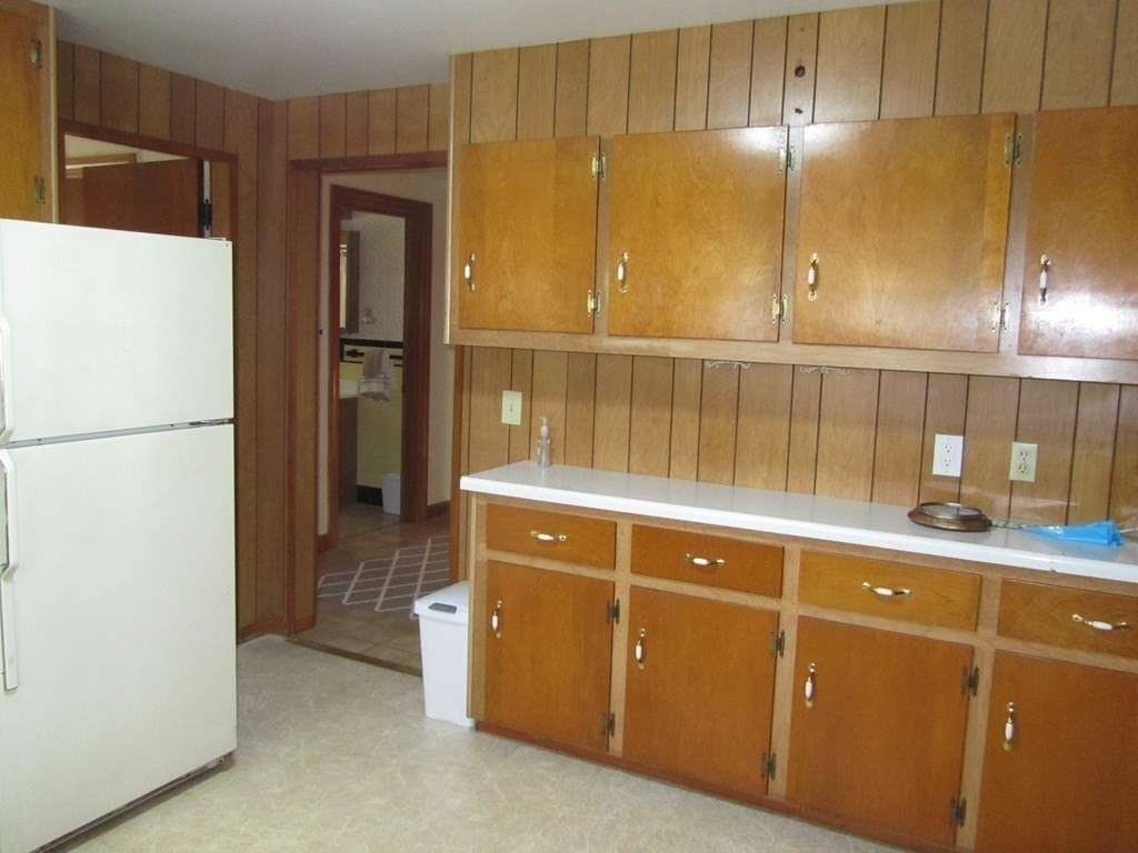 56 Bailey Road Shrewsbury, MA 01545 - Photo 8 of 24 Gallery Image 8