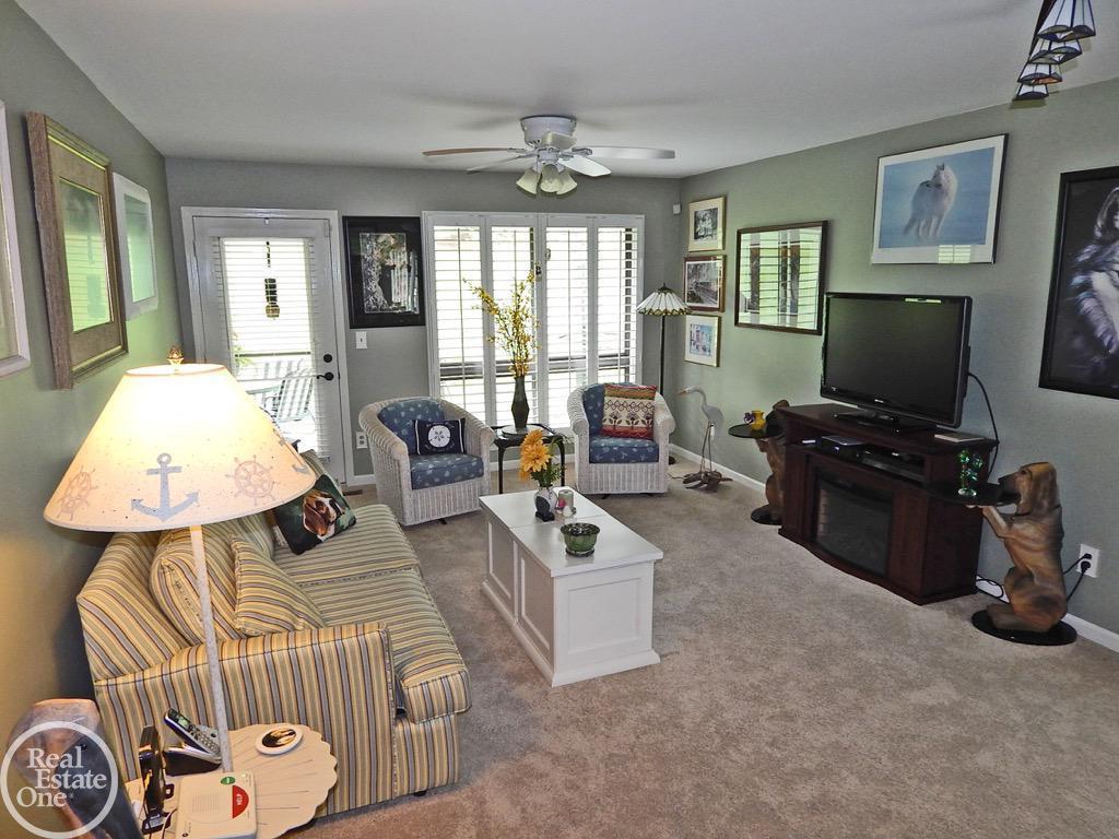 987 Wexford Way Rochester Hills, MI 48307 - Photo 18 of 27