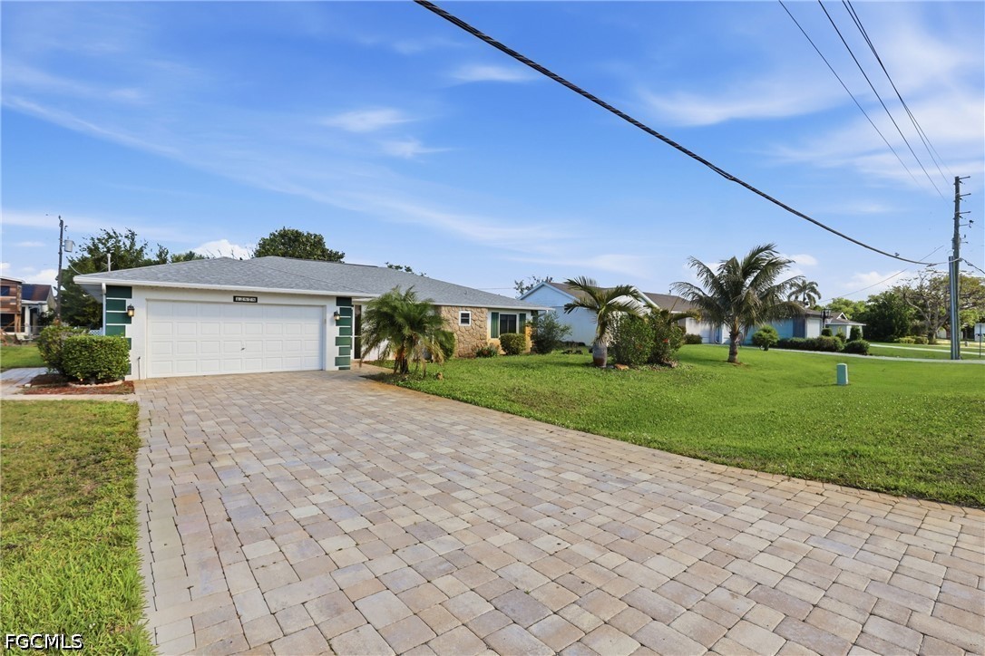 12878 Iona Road Fort Myers, FL 33908 - Photo 3 of 40