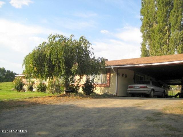 1880 Pleasant Hill Road Selah, WA 98942 - Photo 19 of 20 a car parked on the side of the road