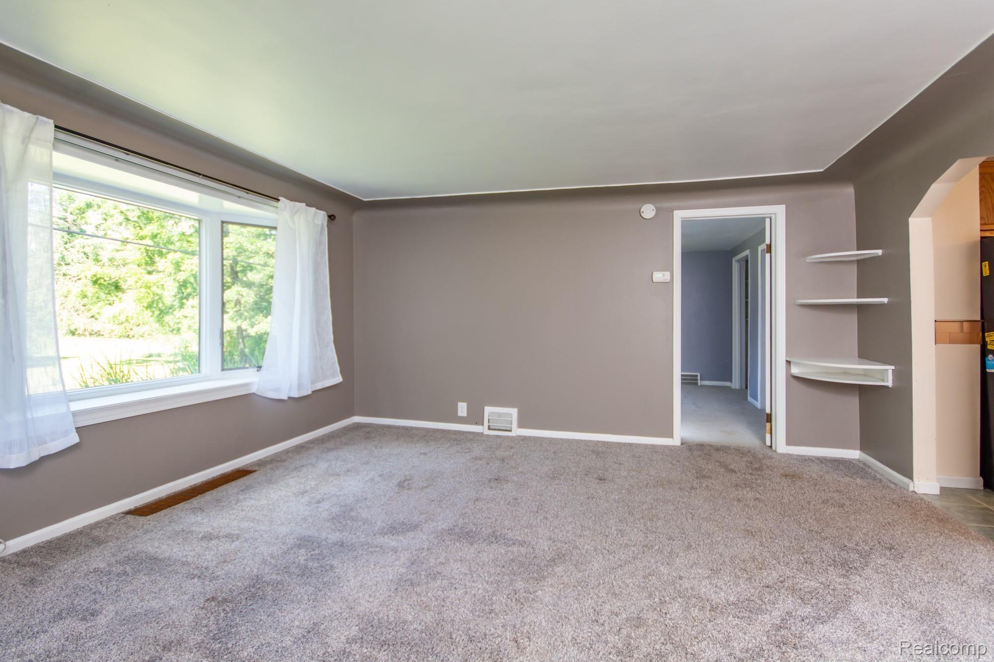 20621 Clark Road Belleville, MI 48111 - Photo 5 of 42 DSC_7480.jpg