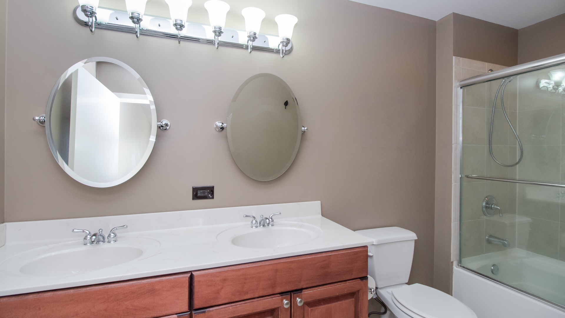 974 West 35th Place, Unit 305 Chicago, IL 60609 - Photo 11 of 19