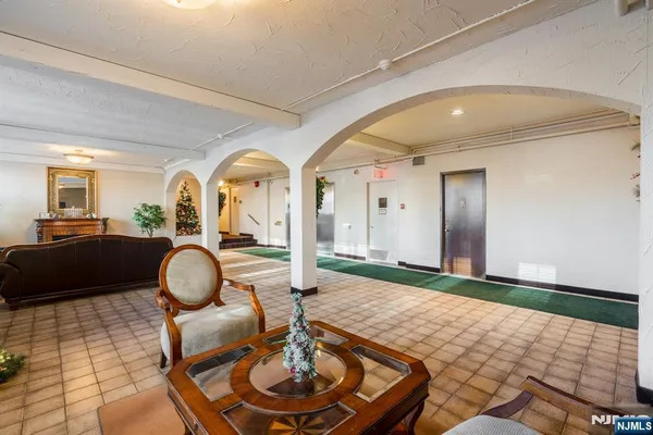 $2,350 | 1450 Palisade Avenue, Unit 6E, Fort Lee, NJ 07024