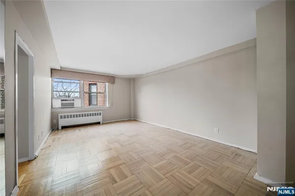 $2,350 | 1450 Palisade Avenue, Unit 6E, Fort Lee, NJ 07024