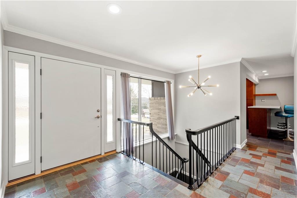 231 Ridgeview Drive Venetia, PA 15367 - Photo 2 of 25 Gallery Image 2
