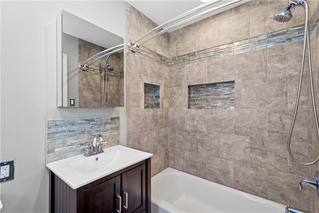 231 Ridgeview Drive Venetia, PA 15367 - Photo 14 of 25 Gallery Image 14