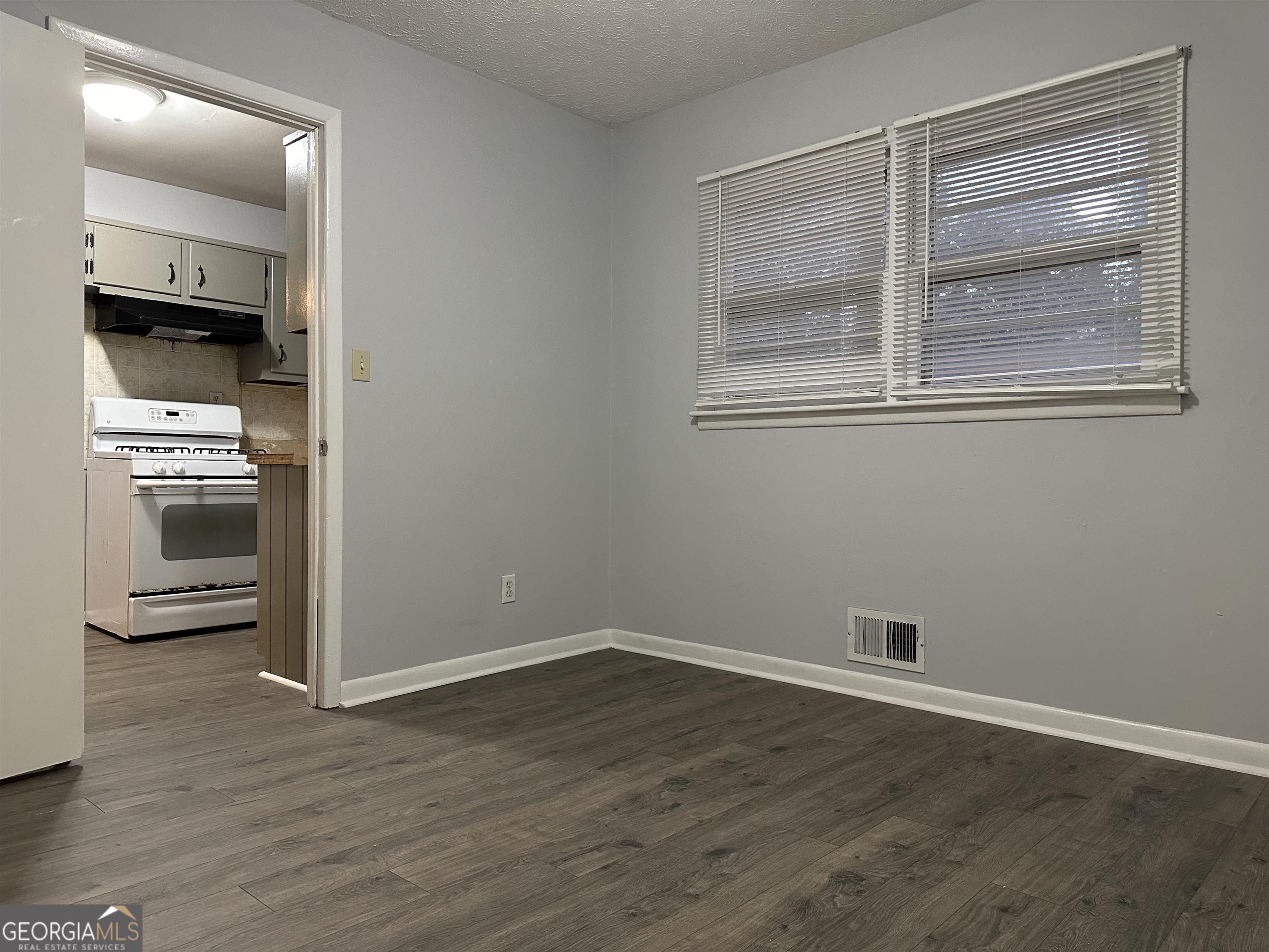4522 Ridge Drive Forest Park, GA 30297 - Photo 4 of 11