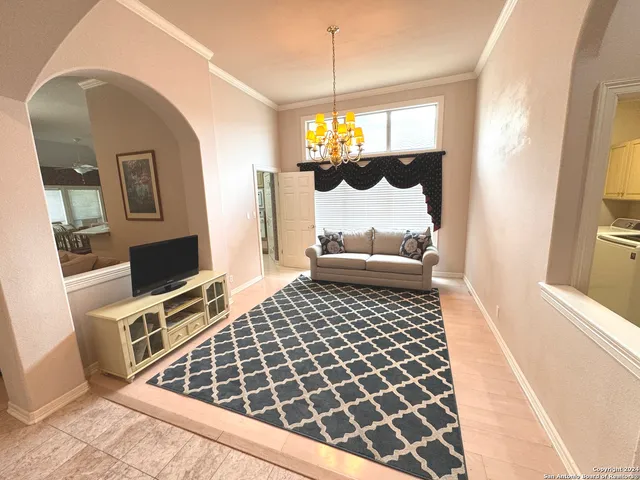 $2,900 | 11 Campden Circle, San Antonio, TX 78218